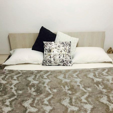 Appartamento Abby Câmpulung Moldovenesc Esterno foto